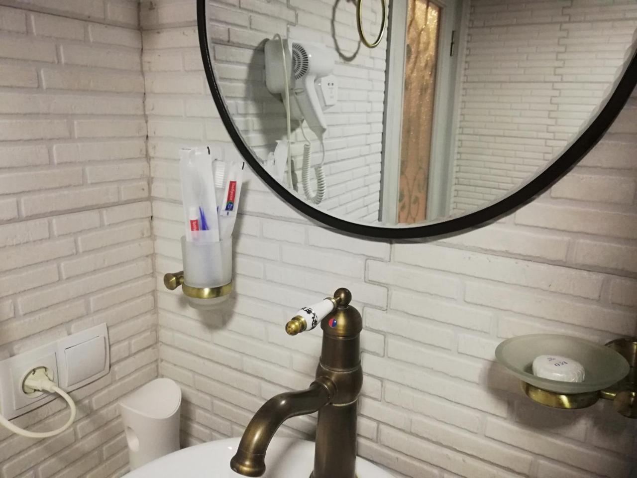 Apartament On Aghmashenebeli 26 Tbilisi Luaran gambar
